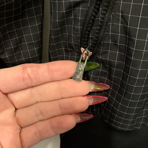 Women’s Nike windbreaker - Picture 5 of 6